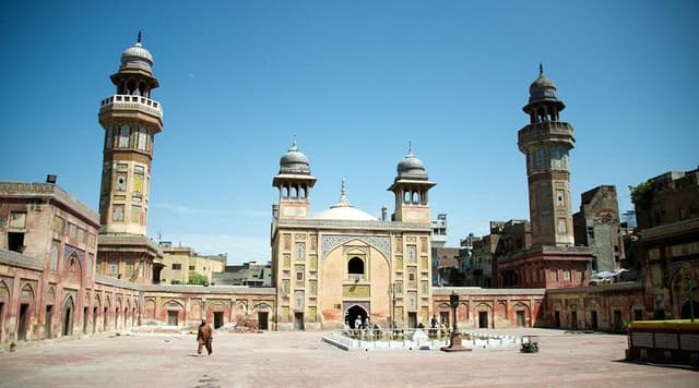 Habib e Rabul Ula Muhammad MP3 Naat Shareef by Alina Noor